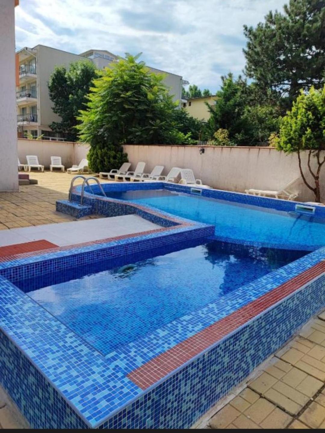 Fa Mol Apartment Pantai Sunny Luaran gambar